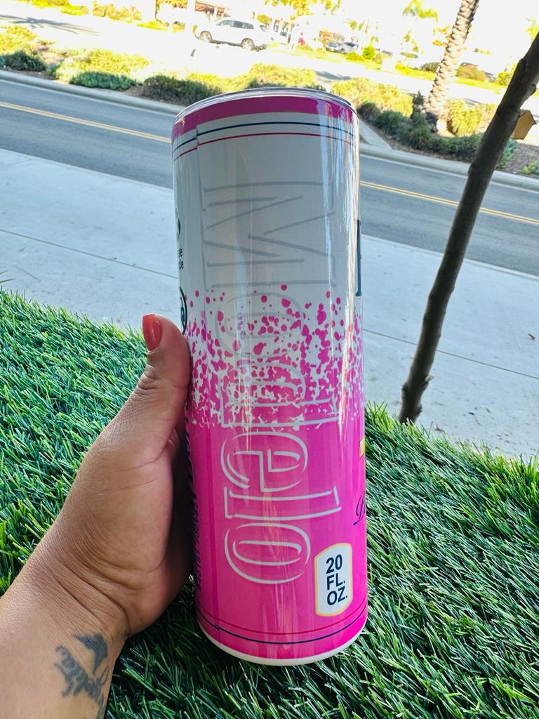 Modelo Borracha Pink Tumbler